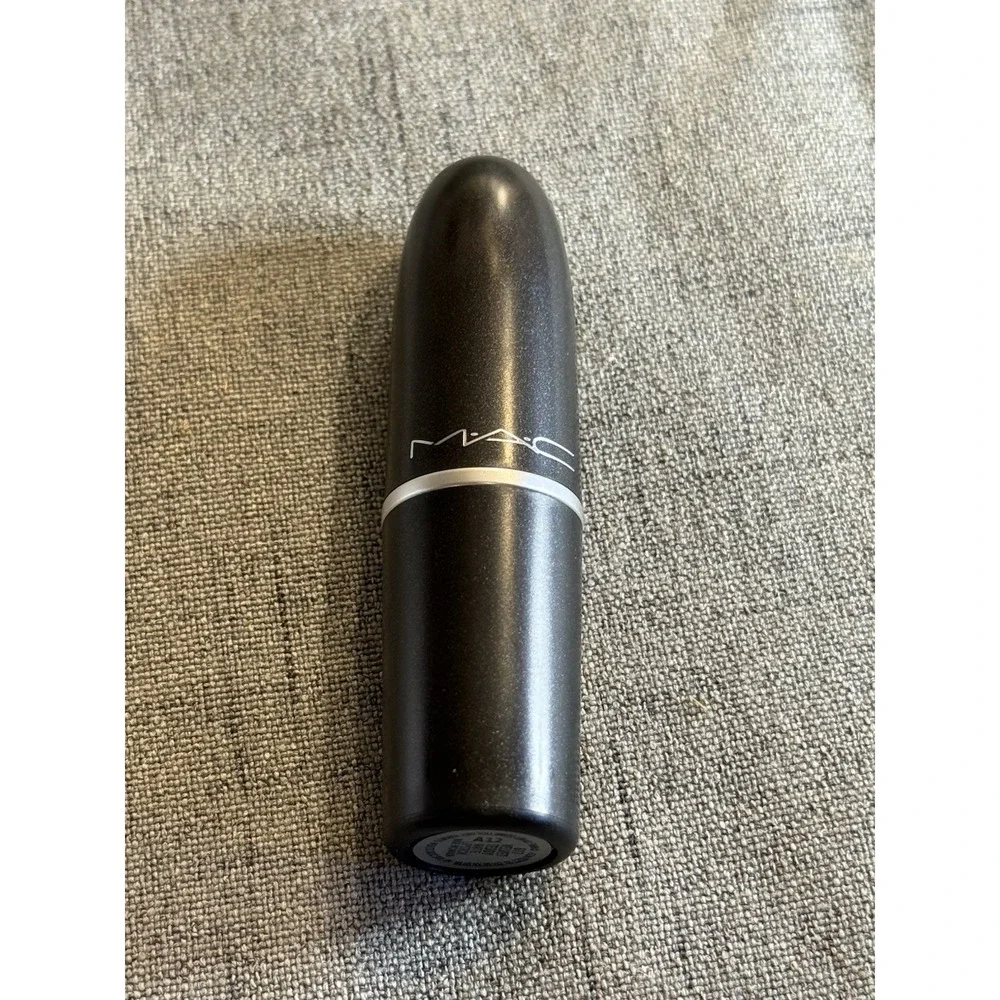 MAC Maximal Lipstick Matte - Velvet Teddy #617 - Full Size No Box